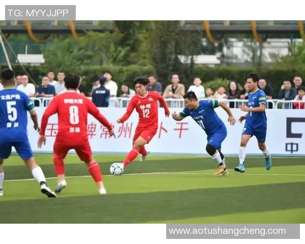 足球明星激情四射踢足球联赛精彩瞬间视频集锦分享